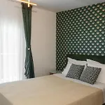 Hébergement de vacances Sani Beverly Hills Luxury