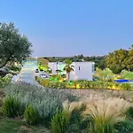Sani Beverly Hills Luxury Hébergement de vacances *