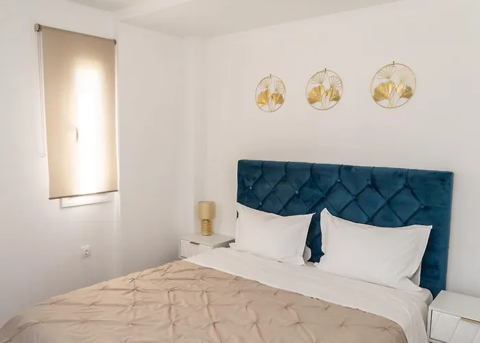 Sani Beverly Hills Luxury Nyaraló