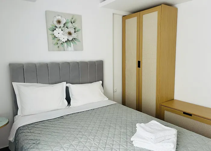 Sani Beverly Hills Luxury Nyaraló Száni-part