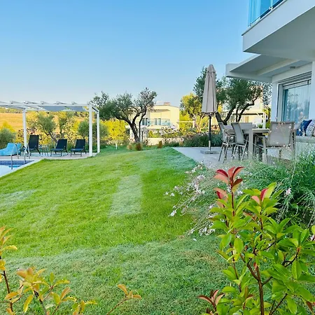 Sani Beverly Hills Luxury Dom wakacyjny