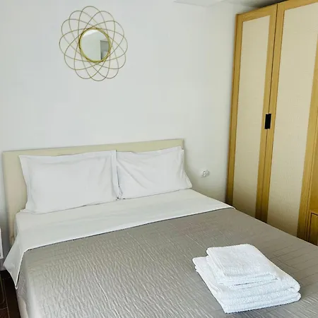 Sani Beverly Hills Luxury Vakantiehuis *