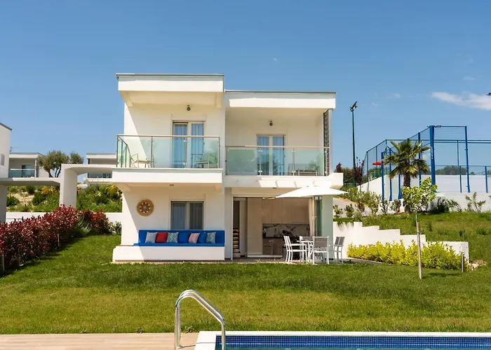 Sani Beverly Hills Luxury Ferienhaus