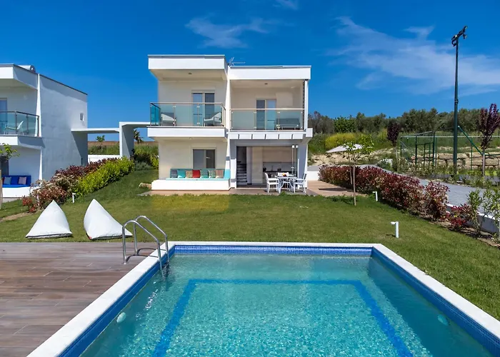 Sani Beverly Hills Luxury Ferienhaus
